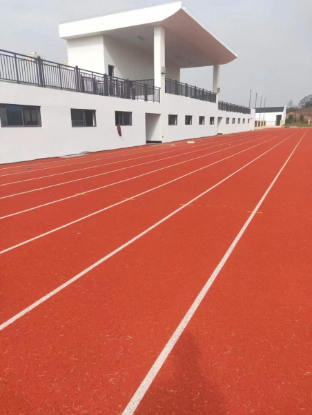 学校球场跑道